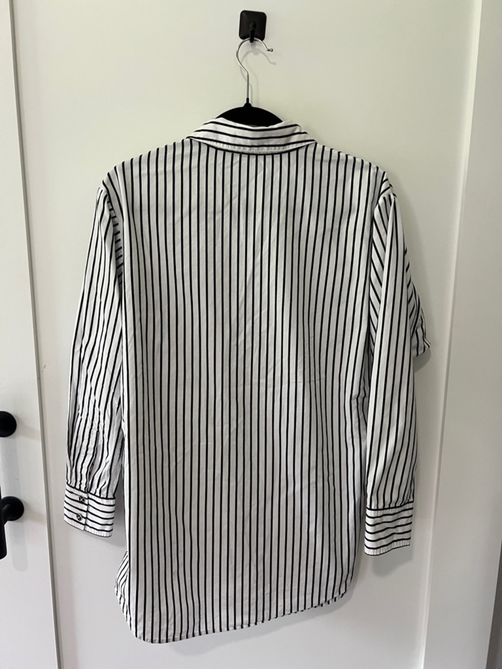 GO Silk classic Black & White Vertical Stripe Oversized Casual Button-Down Shirt - Picture 8 of 8